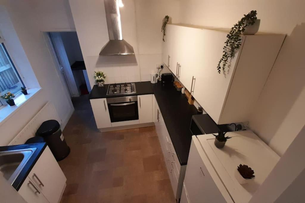 Spacious 4 Bedroom, Free Netflix, Central Location Cardiff Eksteriør bilde