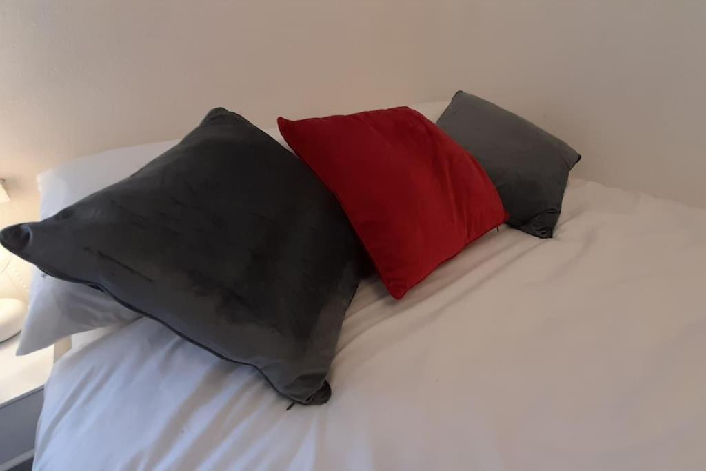 Spacious 4 Bedroom, Free Netflix, Central Location Cardiff Eksteriør bilde