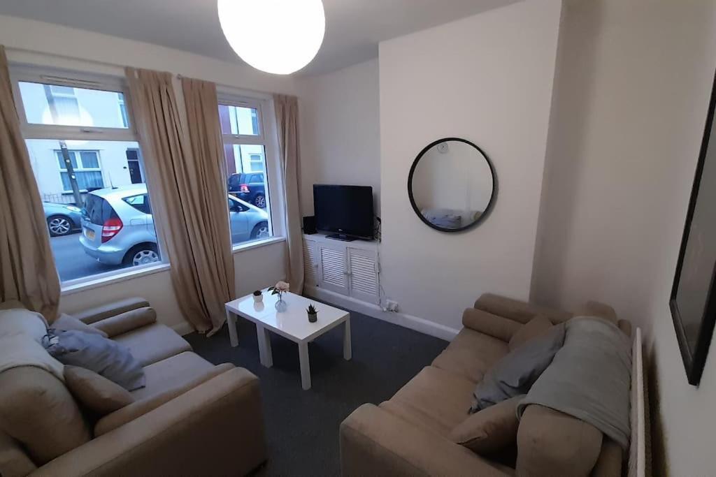 Spacious 4 Bedroom, Free Netflix, Central Location Cardiff Eksteriør bilde