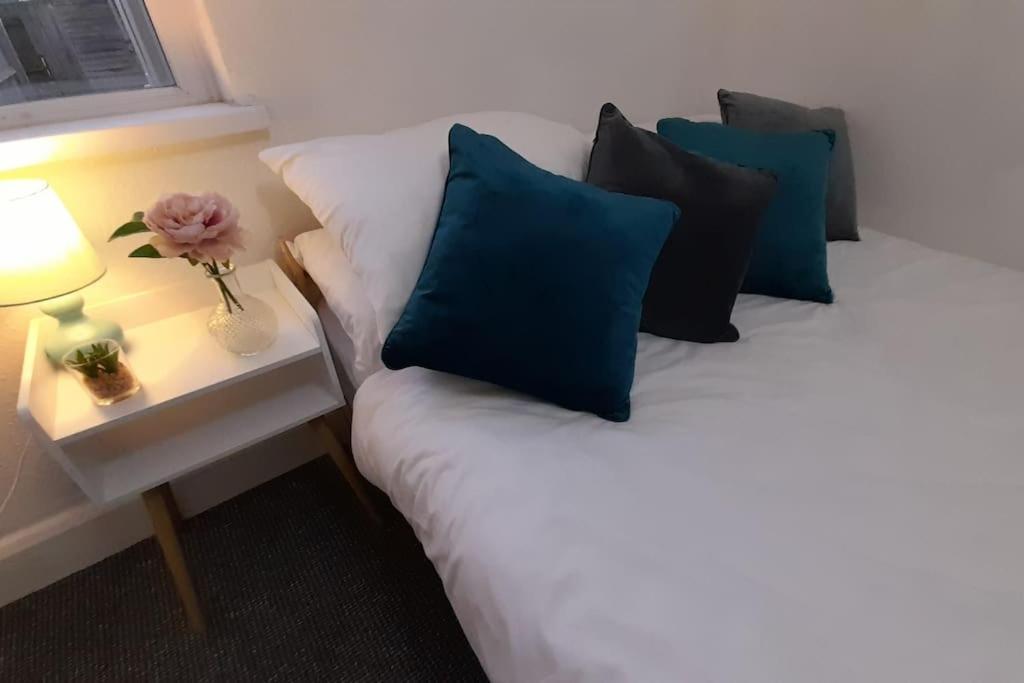 Spacious 4 Bedroom, Free Netflix, Central Location Cardiff Eksteriør bilde