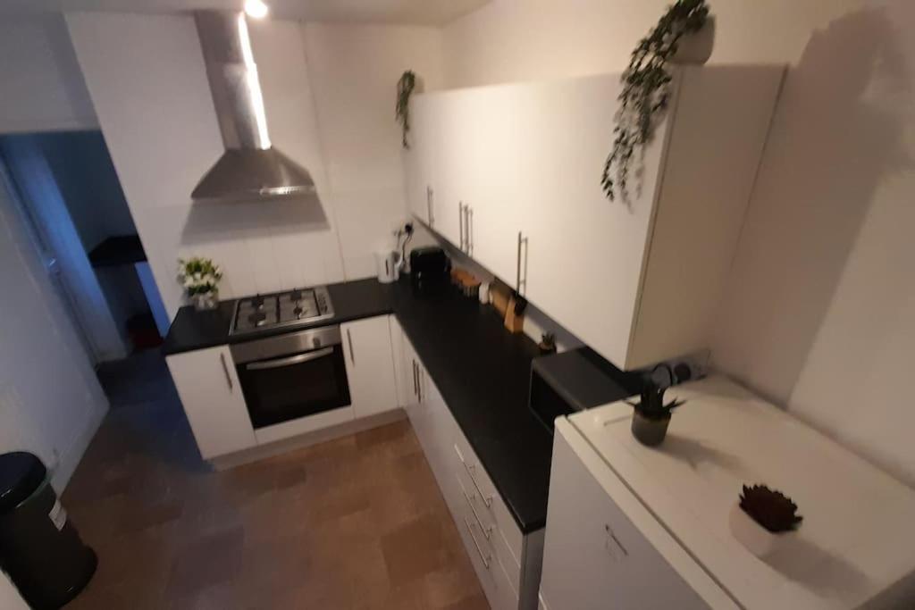 Spacious 4 Bedroom, Free Netflix, Central Location Cardiff Eksteriør bilde